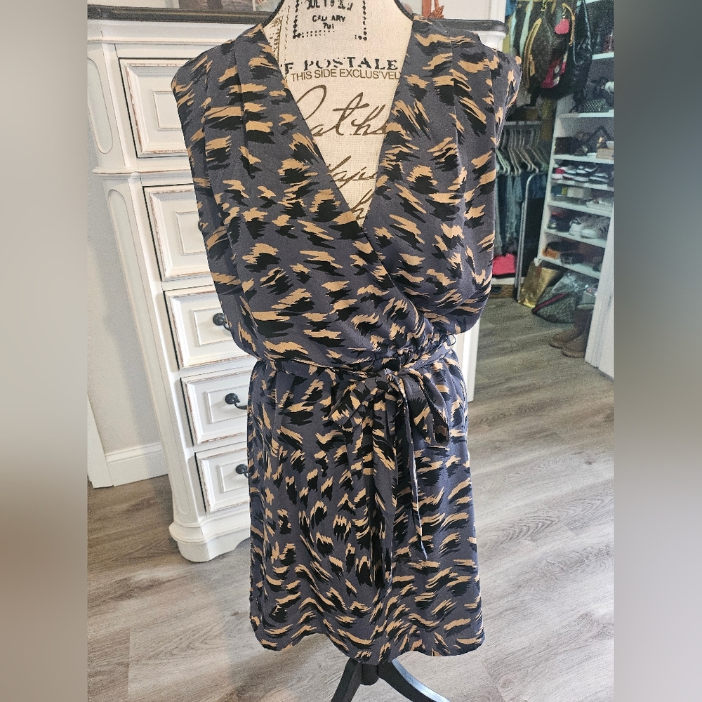 Express Sleeveless Wrap Mini Dress in Navy and Beige Abstract Print